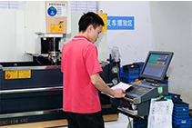 <font color='red'>旭錦注塑模具</font>加工-精密火花機